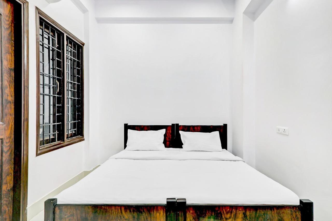 Hotel Collection O The Lemongrass Prayagraj Esterno foto